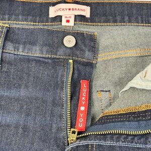 Lucky Brand Mens Athletic Straight Jeans Dark Wash Size 36x32